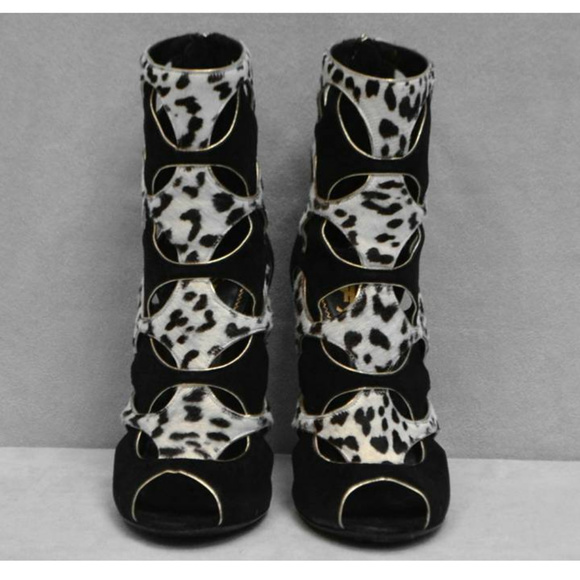 *SOLD* YVES SAINT LAURENT Booties - Picture 4 of 7